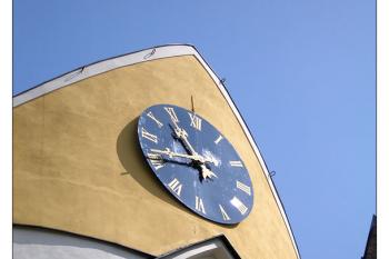 Detail věžních hodin (© Jan Klapetek 08/2006)
