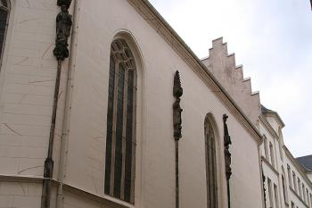 Severní stěna kaple ( © Ivan Grisa 04/2009)