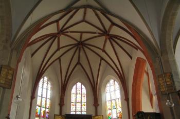 presbytář (© Karel Husák, 08/2006)
