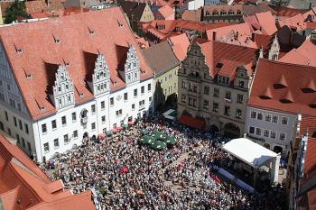 Radnice z věže mariánského kostela ( © Ivan Grisa 06/2006)