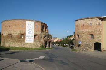 Strážnice - bašty Veselské brány (© Zdeněk Susa, 09/2008)