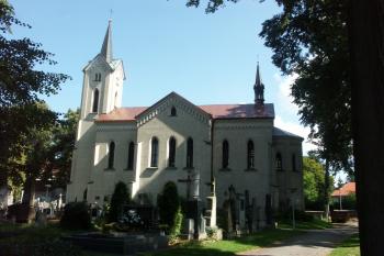 hřbitovní kostel sv. Jana Nepomuckého ( © Milan Caha 06/2007)
