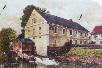 mlýn A. Böhmische kolem počátku 20. století ( © info cedule u mlýna)