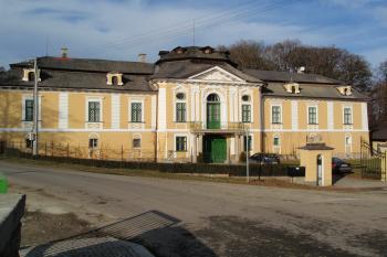 zámek v novém lesku (© Luboš Čermák, 02/2012)