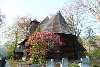 presbyterium žárovského kostelíka ( © Jan P. Štěpánek 10/2008)