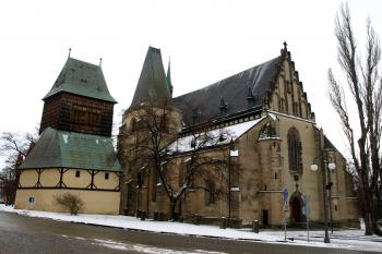 kostel od severozápadu ( © Milan Caha 02/2009)