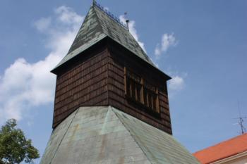 Zvonice od jihozápadu ( © Ivan Grisa 05/2011)