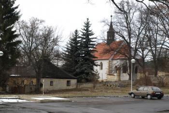 kostel a poustevna od jihovýchodu ( © Milan Caha 02/2009)