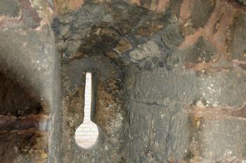 předbraní - klíčová střílna ( © Milan Caha 02/2009)