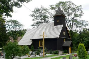 celkový pohled na kostel a hřbitov od severozápadu ( © Jan P. Štěpánek 09/2008)