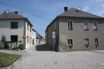Hlavní ulice ghetta (Ztracená): pohled k severu ( © Ivan Grisa 06/2010)