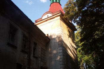 věž na jihovýchodním nároží ( © Milan Caha 08/2008)