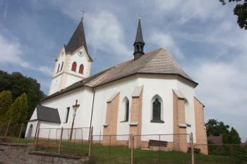 kostel od východu ( © Milan Caha 08/2008)