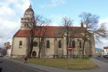 kostel od jihu ( © Milan Caha 06/2008)