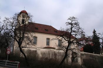 Kostel od jihu (© Ivan Grisa, 03/2009)