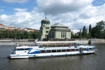 pohled z nábřeží ( © Milan Caha 06/2009)