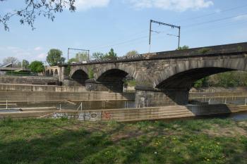 viadukt nad Štvanicí ( © Milan Caha 04/2009)