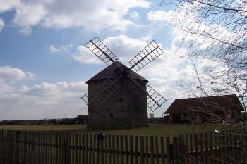 Přemyslovice - větrný mlýn (© Ivo Rozehnal, 03/2009)