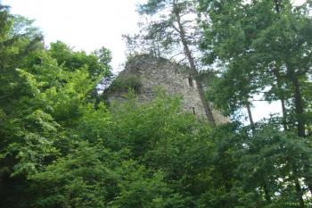 Svah pod jihozápadní zdí (© Jaroslav Šefčík, 03/2009)