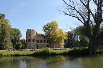 umělá zřícenina hradu Janův hrad (© Vlastislav Mareček, 08/2015)