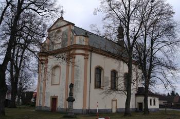 Kostel od severozápadu (© Ivan Grisa, 03/2009)