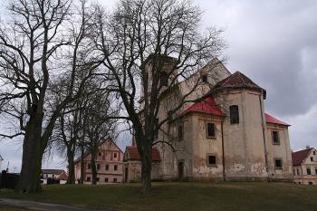 Kostel od jihovýchodu (© Ivan Grisa, 03/2009)