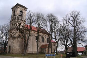 Kostel od jihozápadu (© Ivan Grisa, 03/2009)