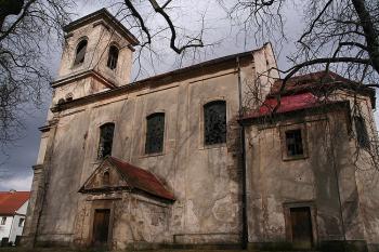 Kostel od jihu (© Ivan Grisa, 03/2009)