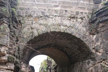 Most silnice I/9 nad Mnichovskou průrvou (© Ivan Grisa, 03/2009)