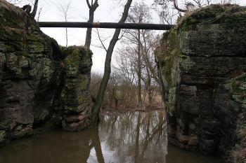 Pohled z průrvy k Novozámeckému rybníku (© Ivan Grisa, 03/2009)