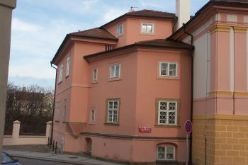 jihozápadní nároží  ( © Milan Caha 03/2008)