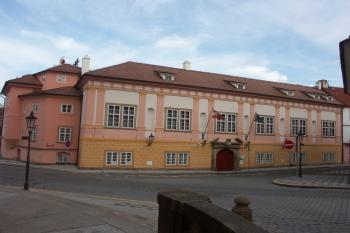 jižní průčelí ( © Milan Caha 03/2008)