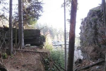 Pohled na vstupní partie Pustého zámku ( © Jan P. Štěpánek 12/2006)