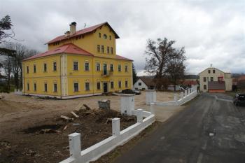 zámek Tuř ( © Jiří Čížek 03/2009)