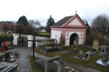 Márnice u kostela sv. Petra a Pavla ( © Jiří Čížek 03/2009)