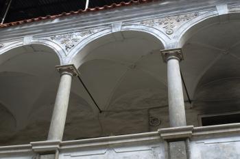 renesanční arkády ( © Milan Caha 03/2009)