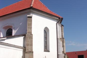presbytář ( © Milan Caha 06/2008)
