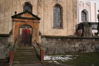 Jižní brána na hřbitov (© Ivan Grisa, 03/2009)