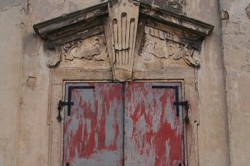 Hlavní portál (© Ivan Grisa, 03/2009)