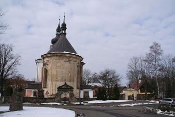 Kostel od východu, (© Ivan Grisa, 03/2009)
