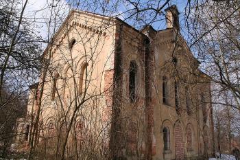 Kostel od jihovýchodu (© Ivan Grisa, 03/2009)
