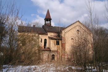 Kostel od jihu (© Ivan Grisa, 03/2009)