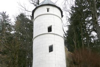 vyhlídková věž v anglickém parku ( © Jan P. Štěpánek 03/2009)