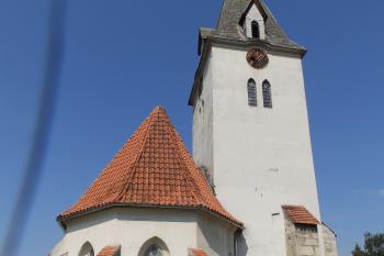 Pohled na presbytář od východu (© Johannes Cladis, 06/2018)