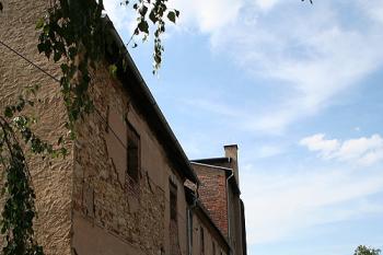 Východní stěna od jihu (© Ivan Grisa, 08/2008)