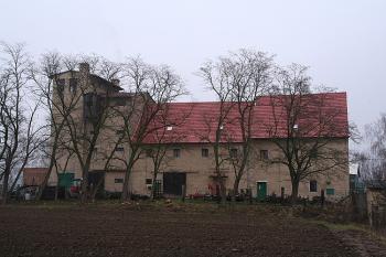 Zámek od západu (© Ivan Grisa, 03/2009)