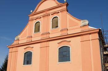 průčelí kostela - čelní pohled ( © Milan Caha 03/2009)