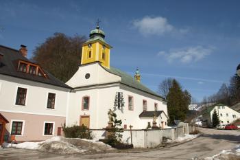 čelní průčelí ( © Milan Caha 03/2009)