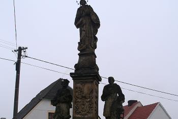 Mariánský sloup od východu, (© Ivan Grisa, 03/2009)