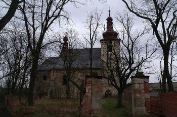 Kostel od severu (© Ivan Grisa, 03/2009)